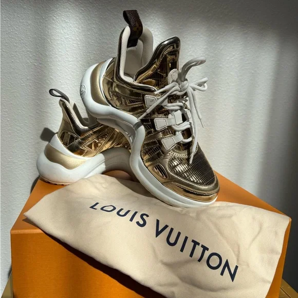 Louis Vuitton Metallic Gold - Picture 2 of 5